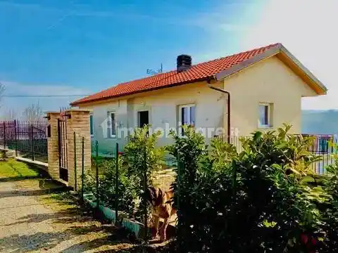 Villa in vendita a Canelli