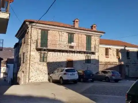 Appartamento in vendita a Cartosio