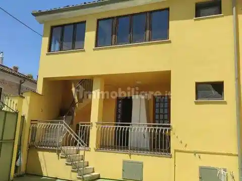 Villa in vendita a Alice Bel Colle