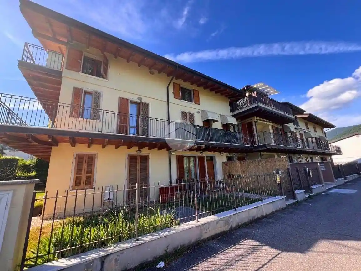 Appartamento in vendita a Adrara San Martino