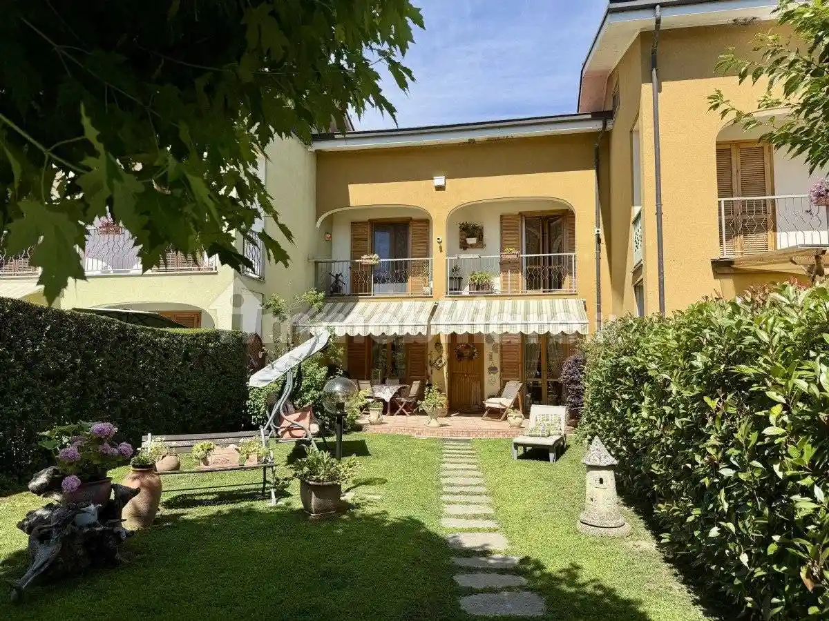 Villetta a schiera in vendita a Romano Canavese