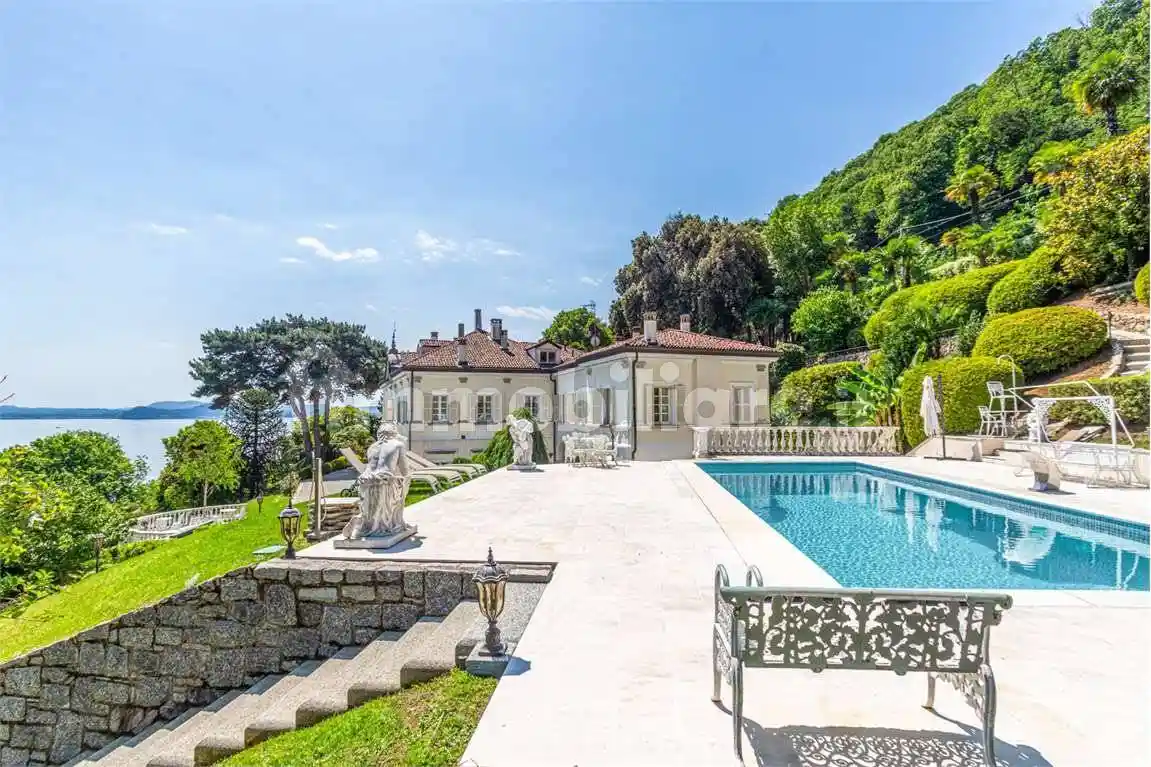 Villa in vendita a Stresa