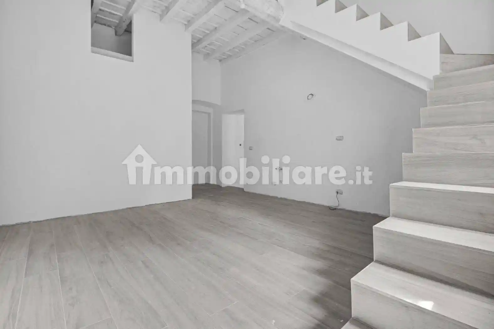 Casa indipendente in vendita a Besana in Brianza