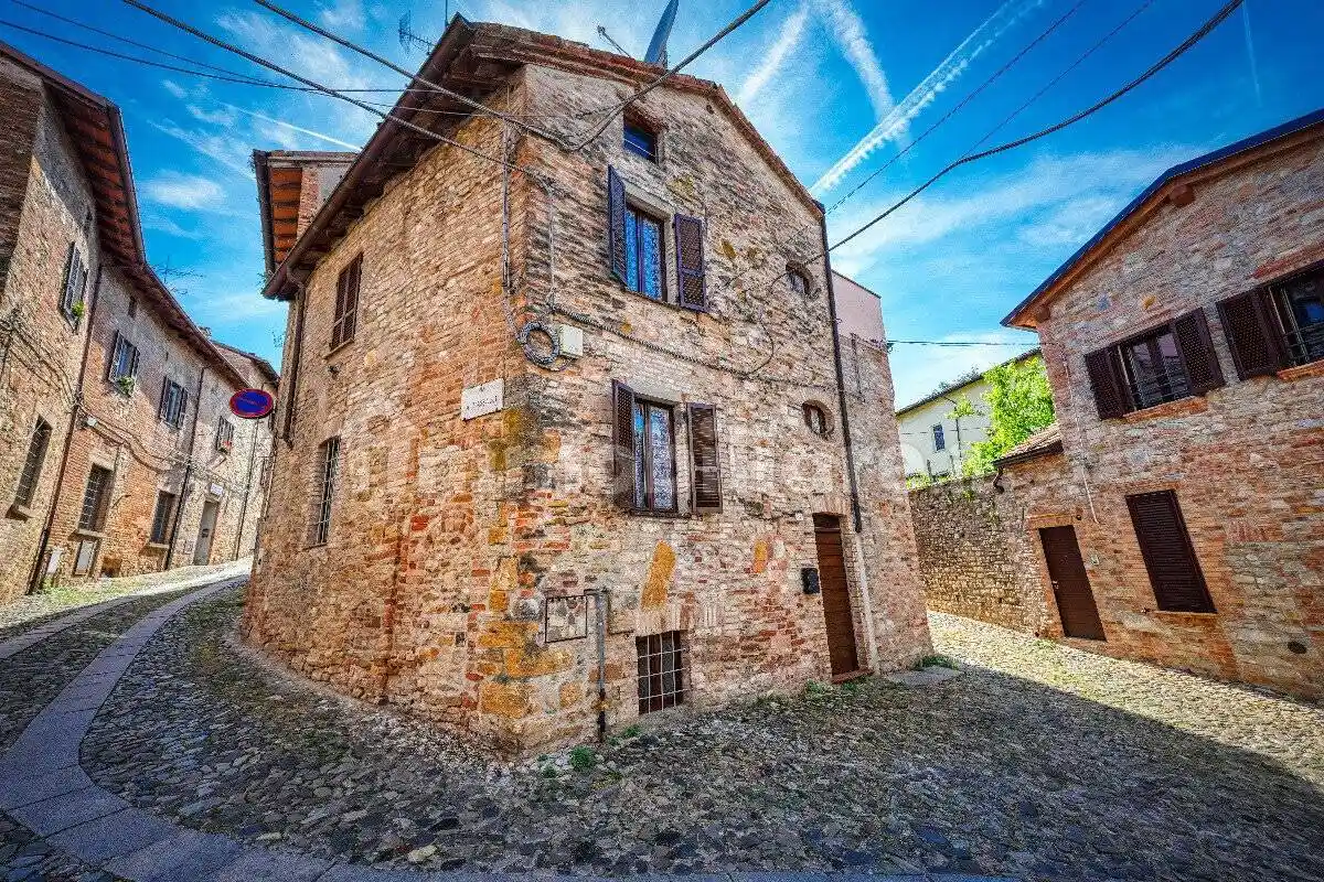 Casa indipendente in vendita a Castell'Arquato