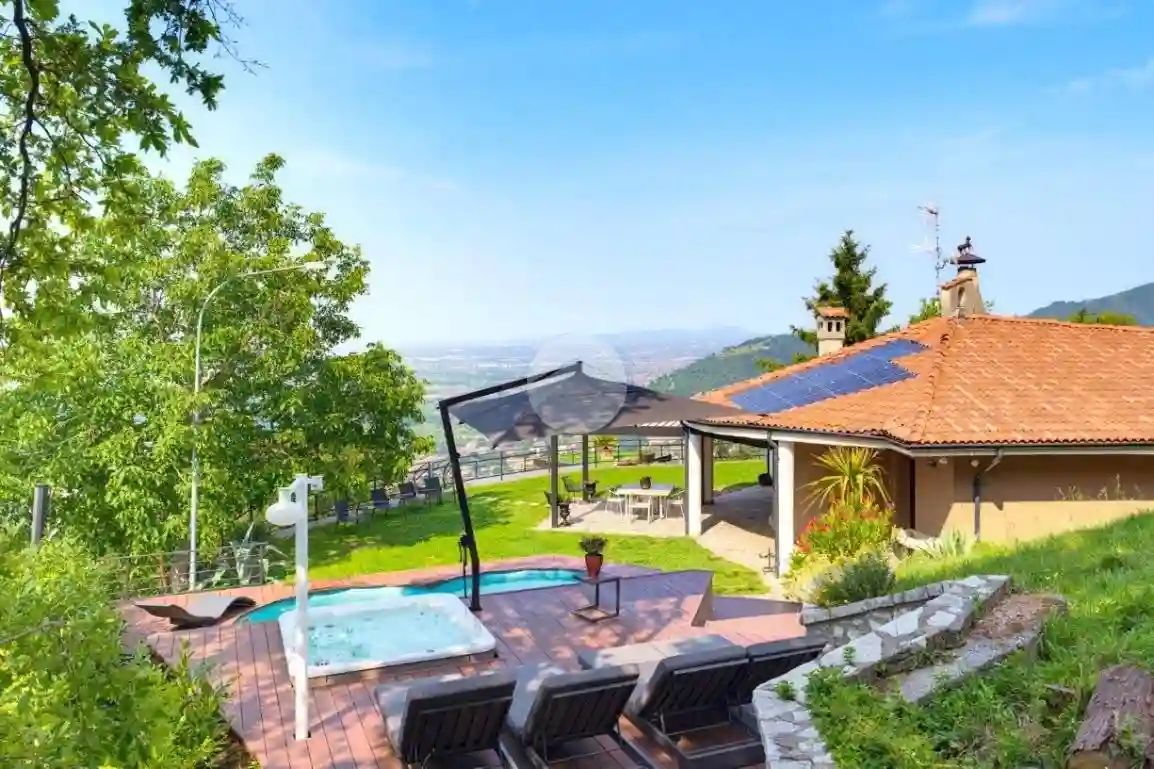 Villa - foto 2