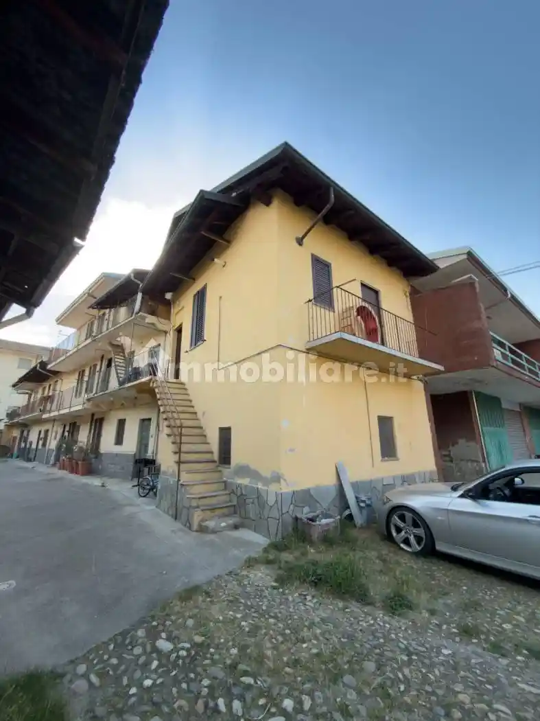 Casa indipendente in vendita a Romentino