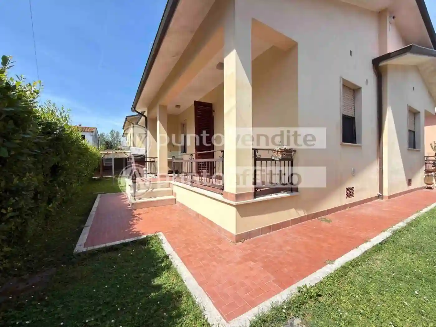 Villa - foto 2