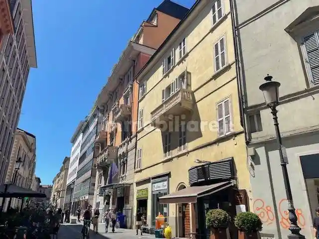 Appartamento in vendita a Parma
