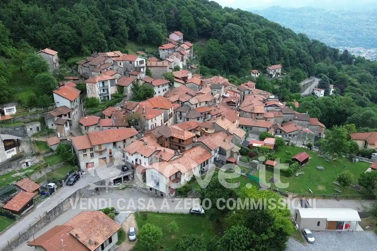 Casa indipendente in vendita a Casalzuigno