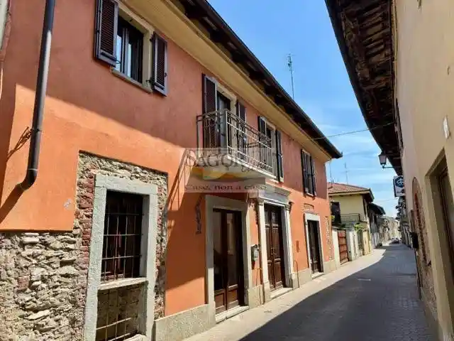 Appartamento in affitto a Cavour
