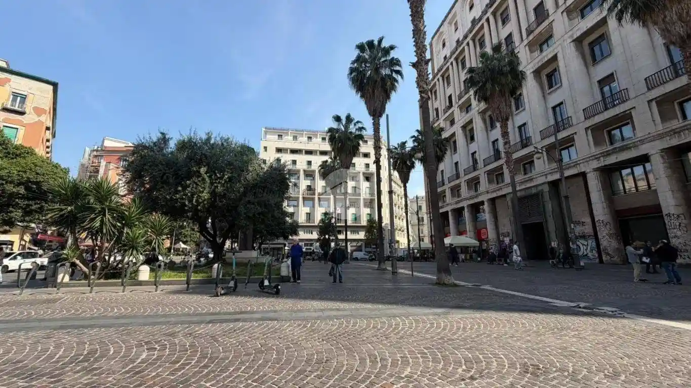 Appartamento in vendita a Napoli