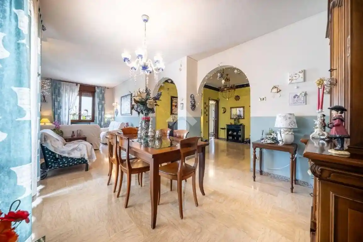 Appartamento in vendita a Modena