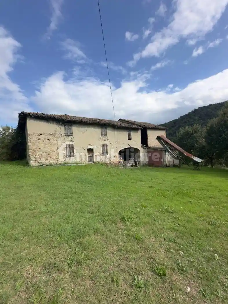 Rustico - Casale in vendita a Medesano