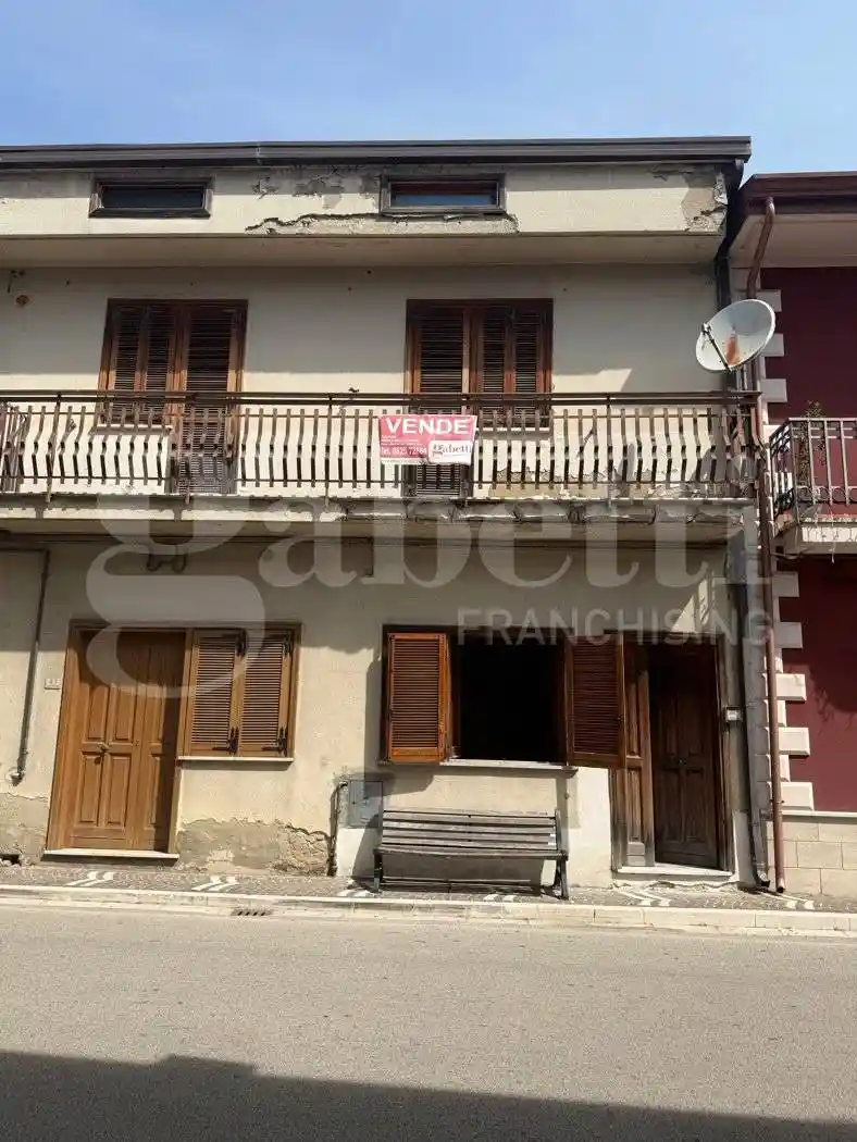 Villa in vendita a Pietrastornina