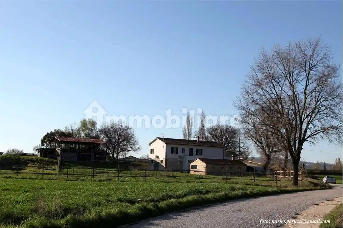 Rustico - Casale in vendita a Castel Ritaldi