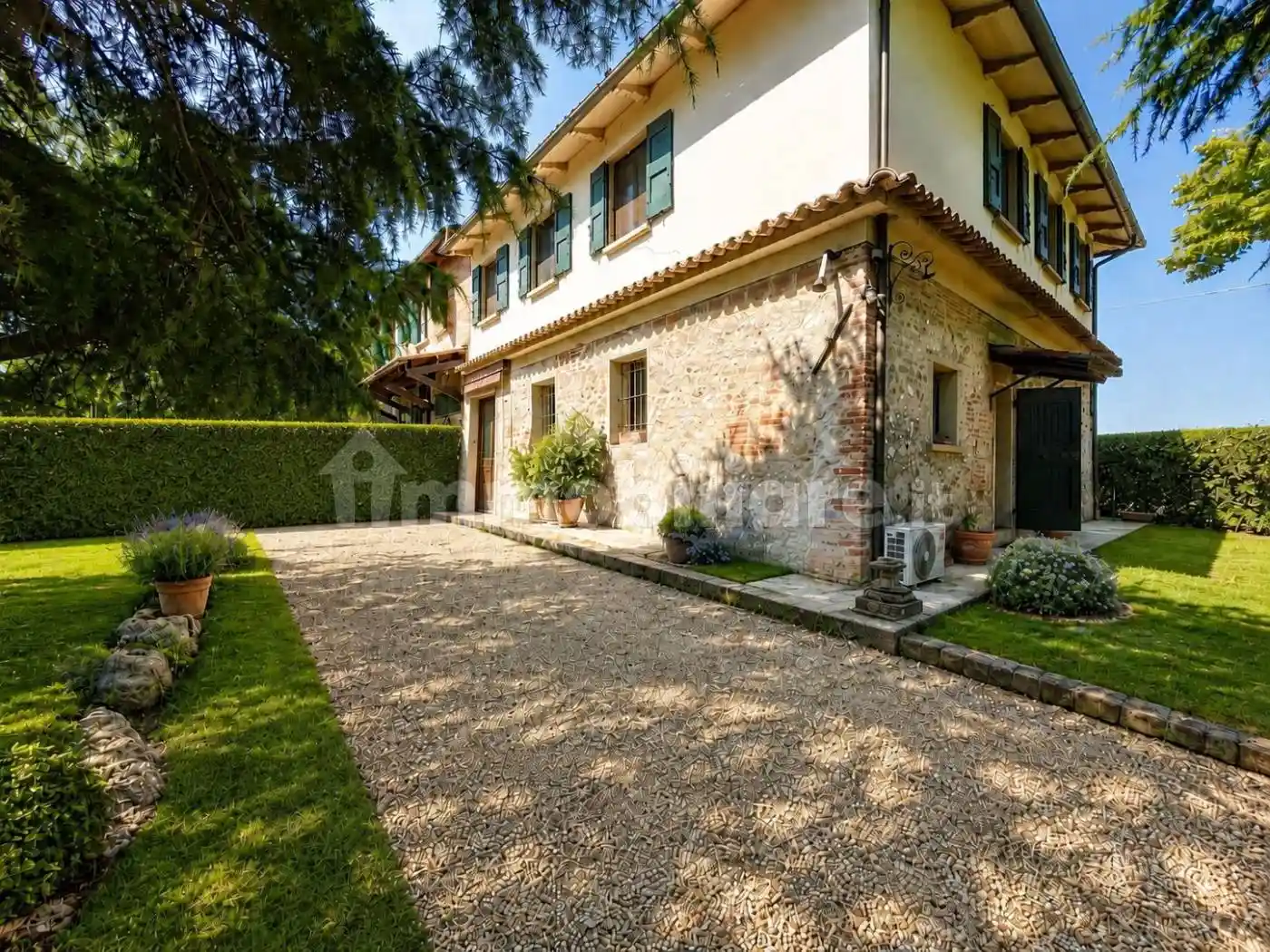 Villa in vendita a Dozza