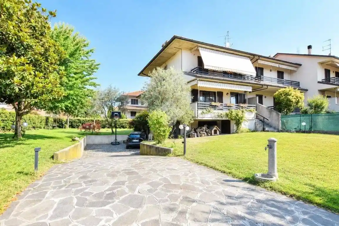 Villetta a schiera in vendita a Settala