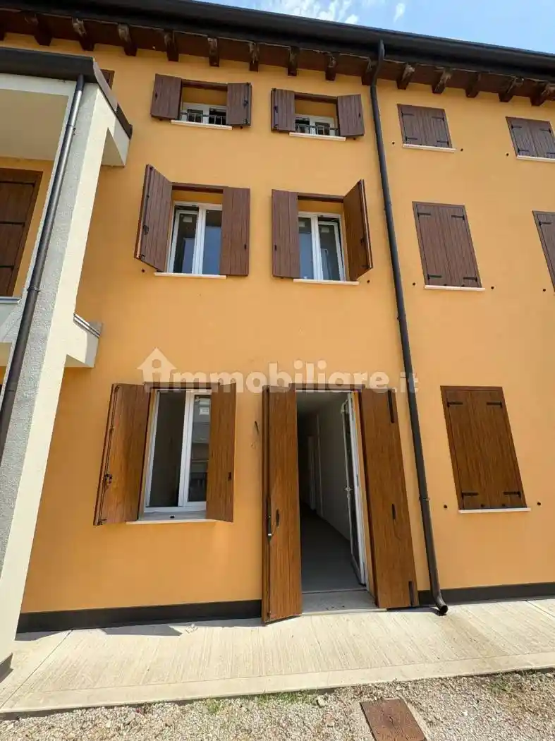 Casa indipendente in vendita a Terre del Reno