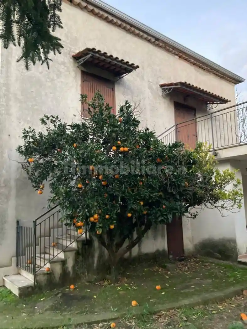 Casa indipendente in vendita a Sant'Andrea del Garigliano