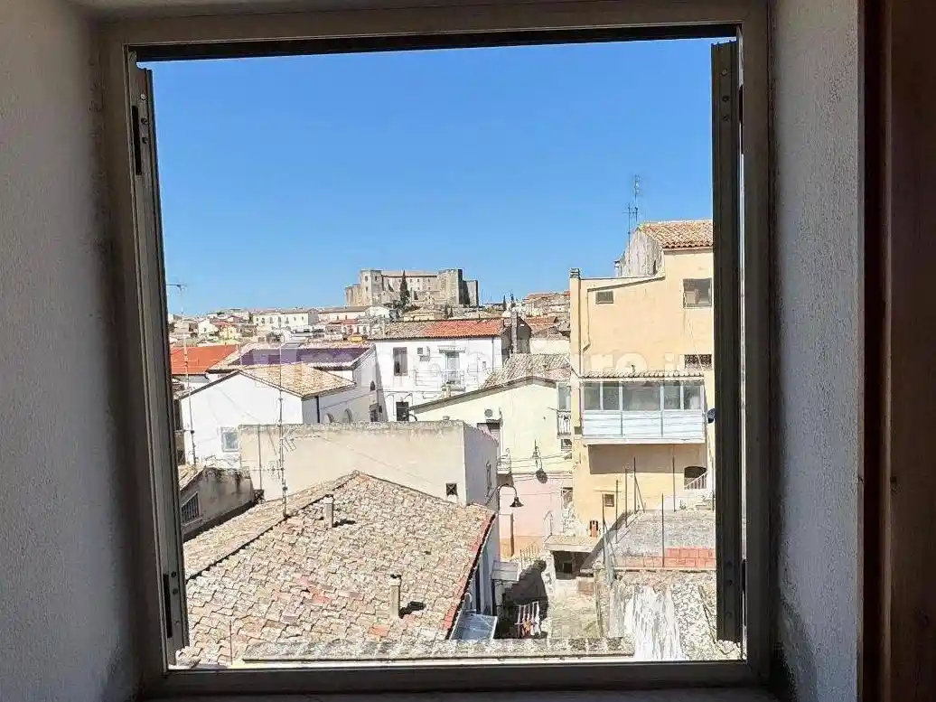 Palazzo - Edificio in vendita a Melfi