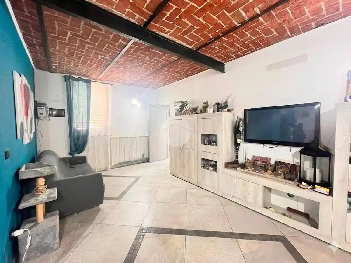 Casa indipendente in vendita a Gassino Torinese