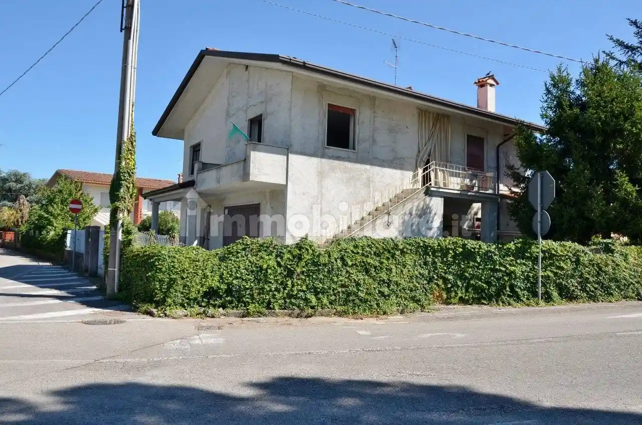 Villa in vendita a Fogliano Redipuglia