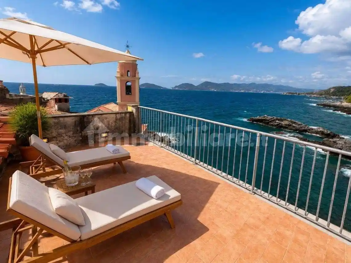 Casa indipendente in vendita a Lerici
