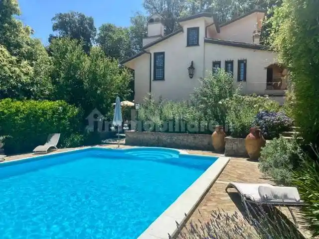 Villa in vendita a Campagnano di Roma