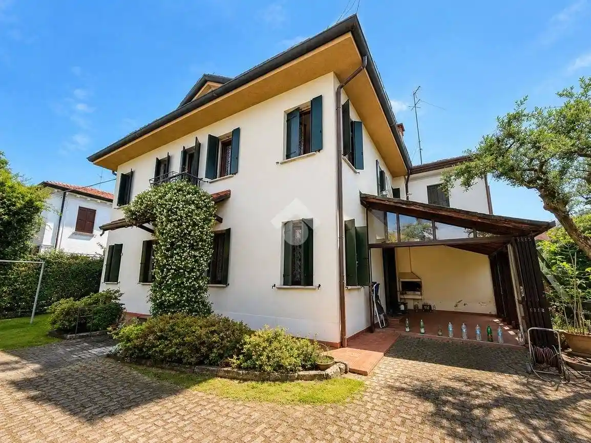 Casa indipendente in vendita a Venezia