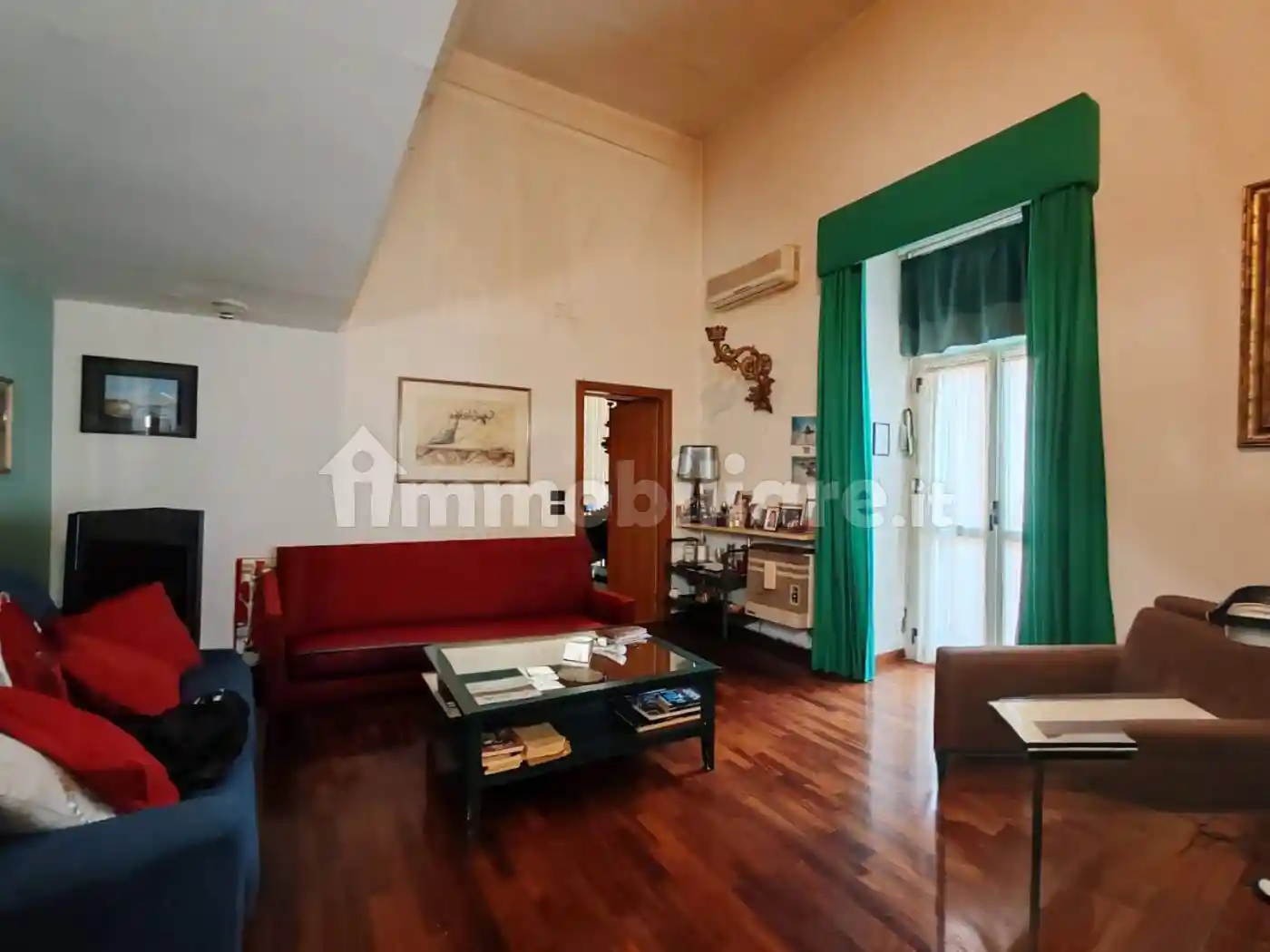 Appartamento in vendita a Napoli