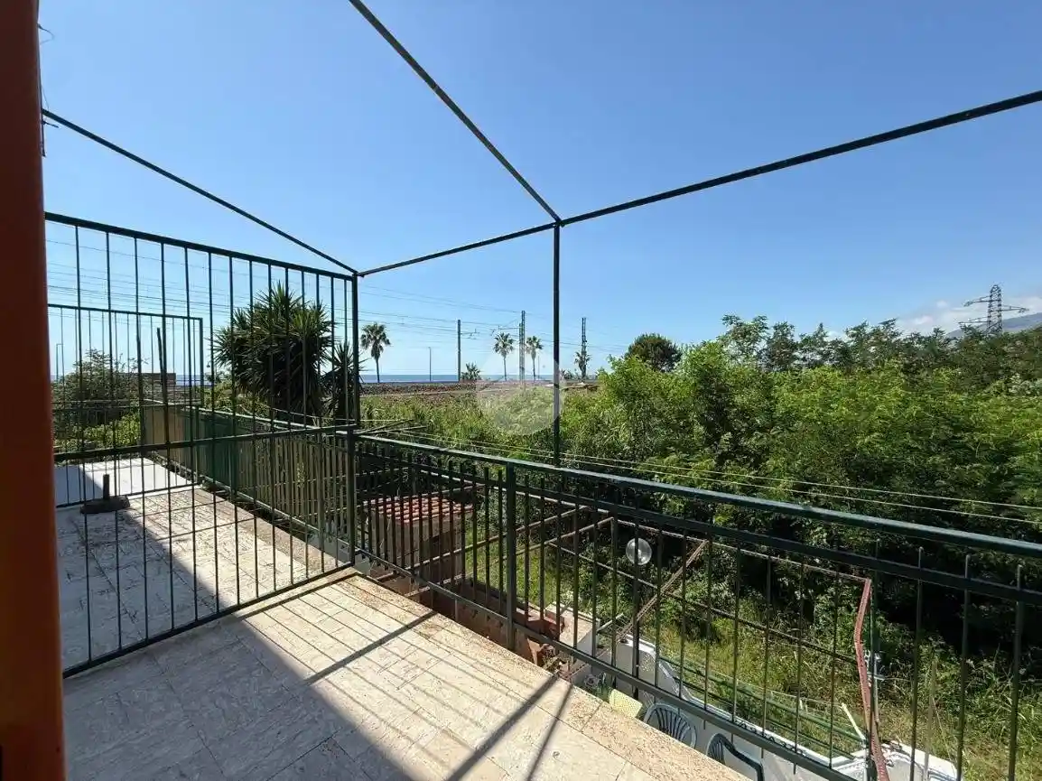 Appartamento in vendita a Falconara Albanese
