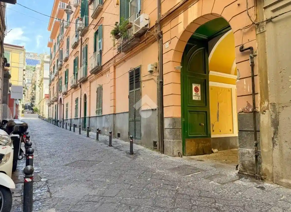 Appartamento in vendita a Napoli