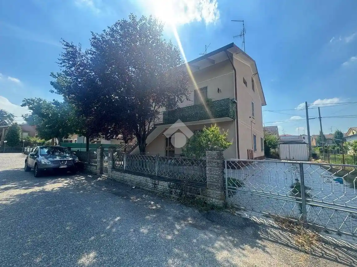 Appartamento in vendita a Castelnovo di Sotto