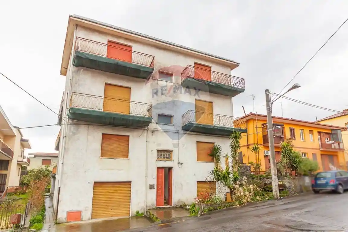 Casa indipendente in vendita a Zafferana Etnea