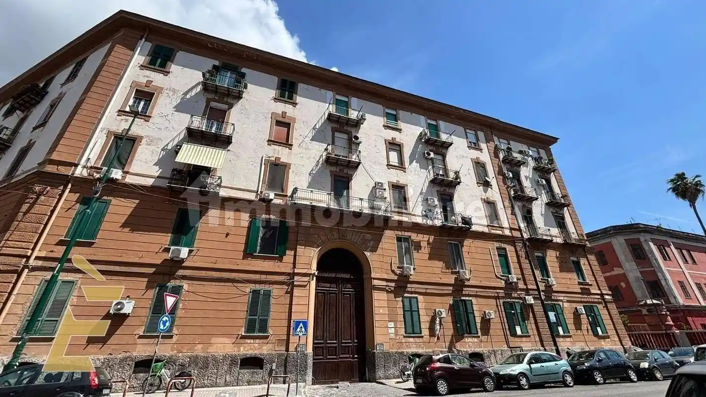 Appartamento in vendita a Napoli