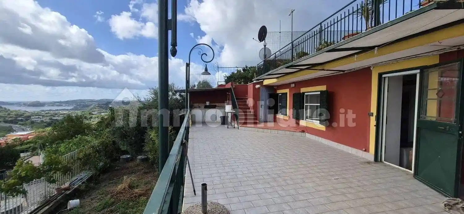 Appartamento in affitto a Pozzuoli