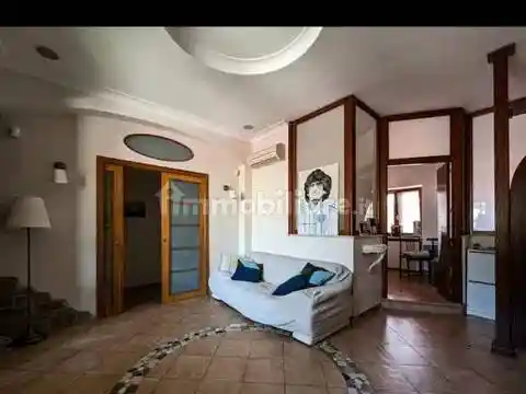 Appartamento in affitto a Napoli