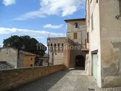 Appartamento in vendita a Ostra Vetere