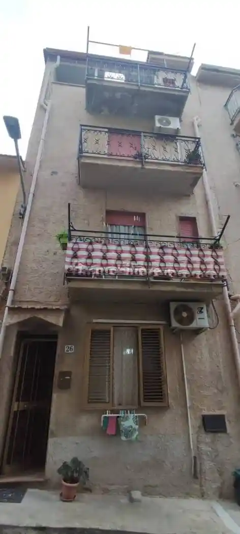 Villa in vendita a Campofelice di Roccella