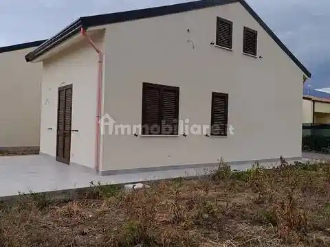 Villa in vendita a Campofelice di Roccella