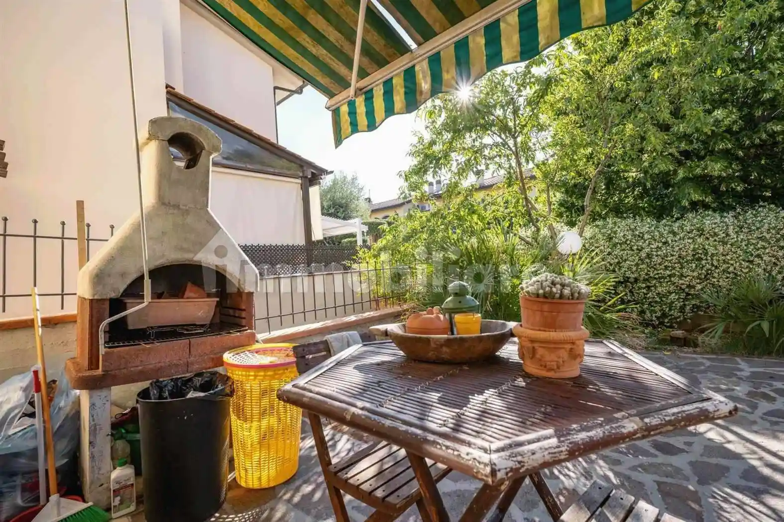 Casa indipendente in vendita a Campi Bisenzio