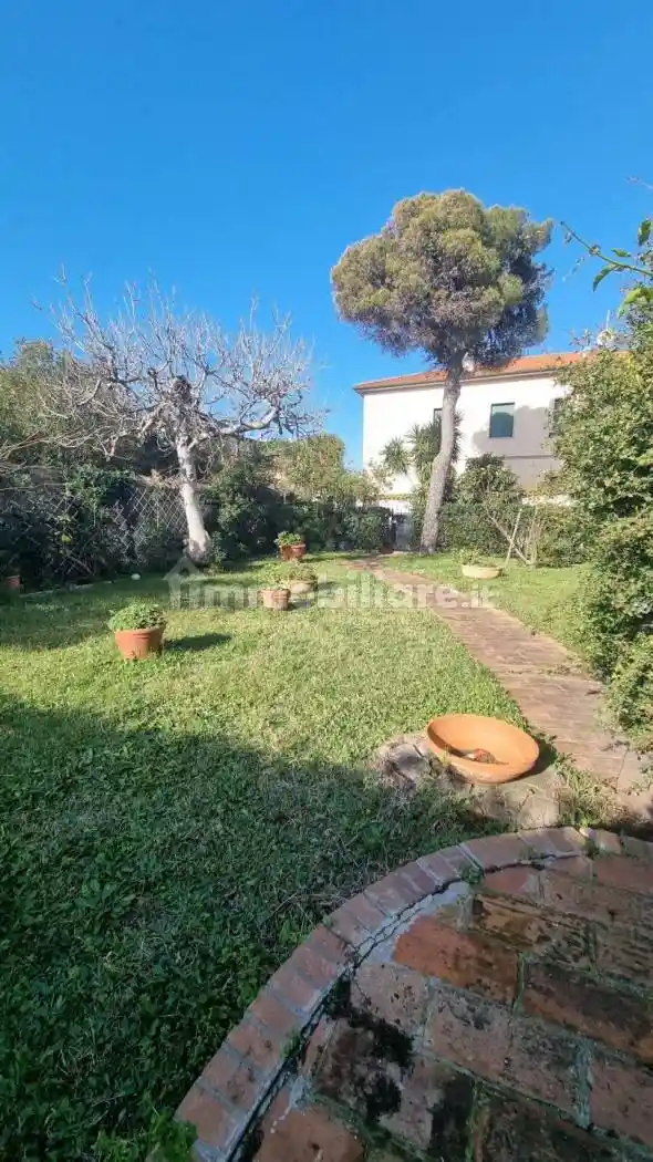 Appartamento in vendita a Livorno