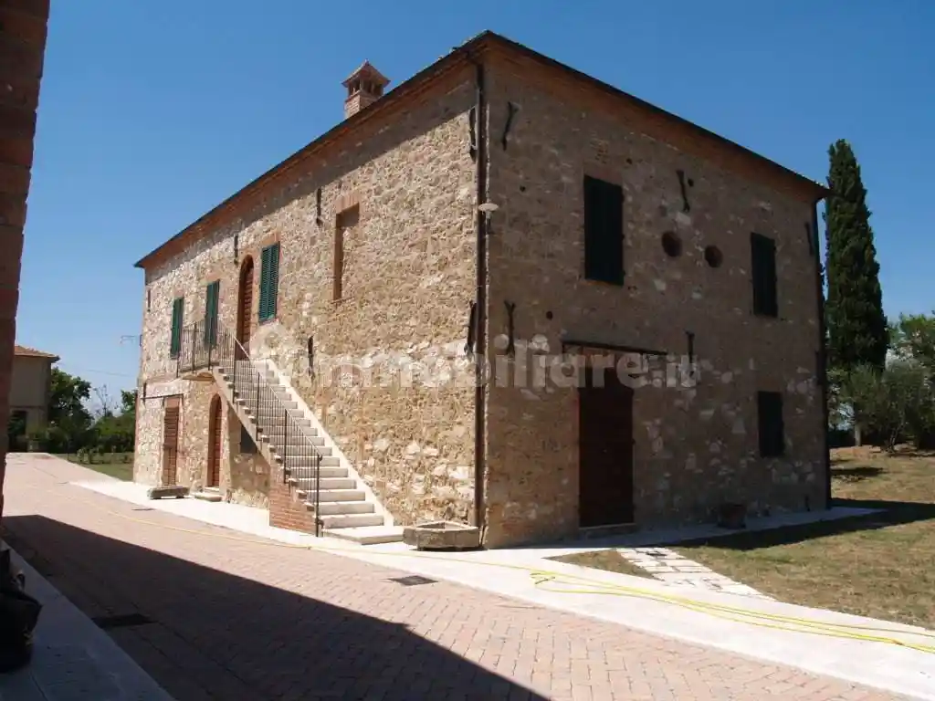 Villa in vendita a Asciano