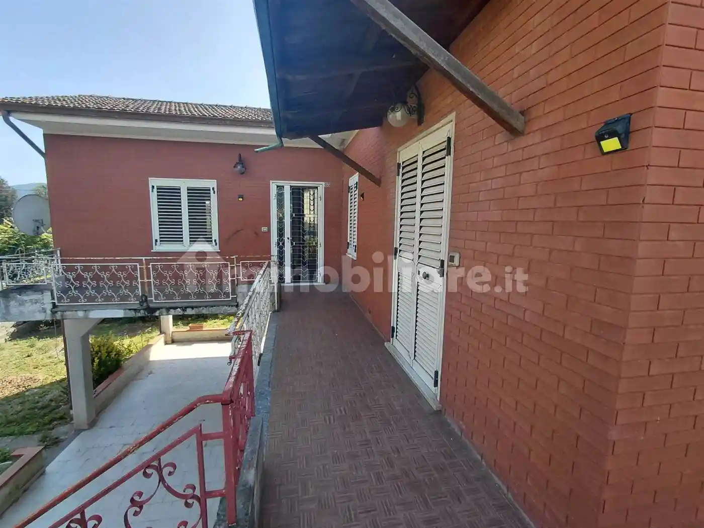 Casa indipendente in vendita a Sarzana