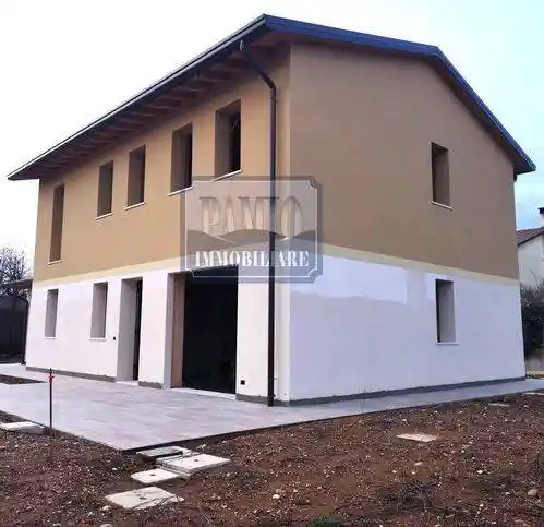 Casa indipendente in vendita a Nervesa della Battaglia