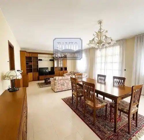 Villa in vendita a Volpago del Montello