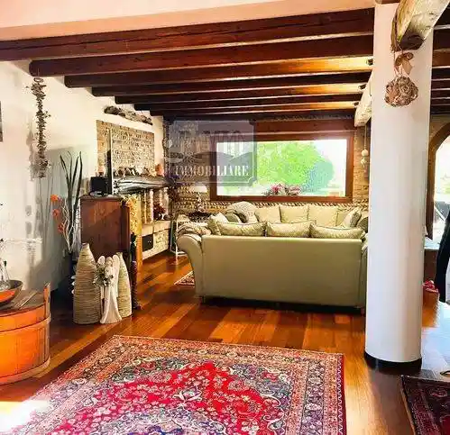 Villa in vendita a Giavera del Montello