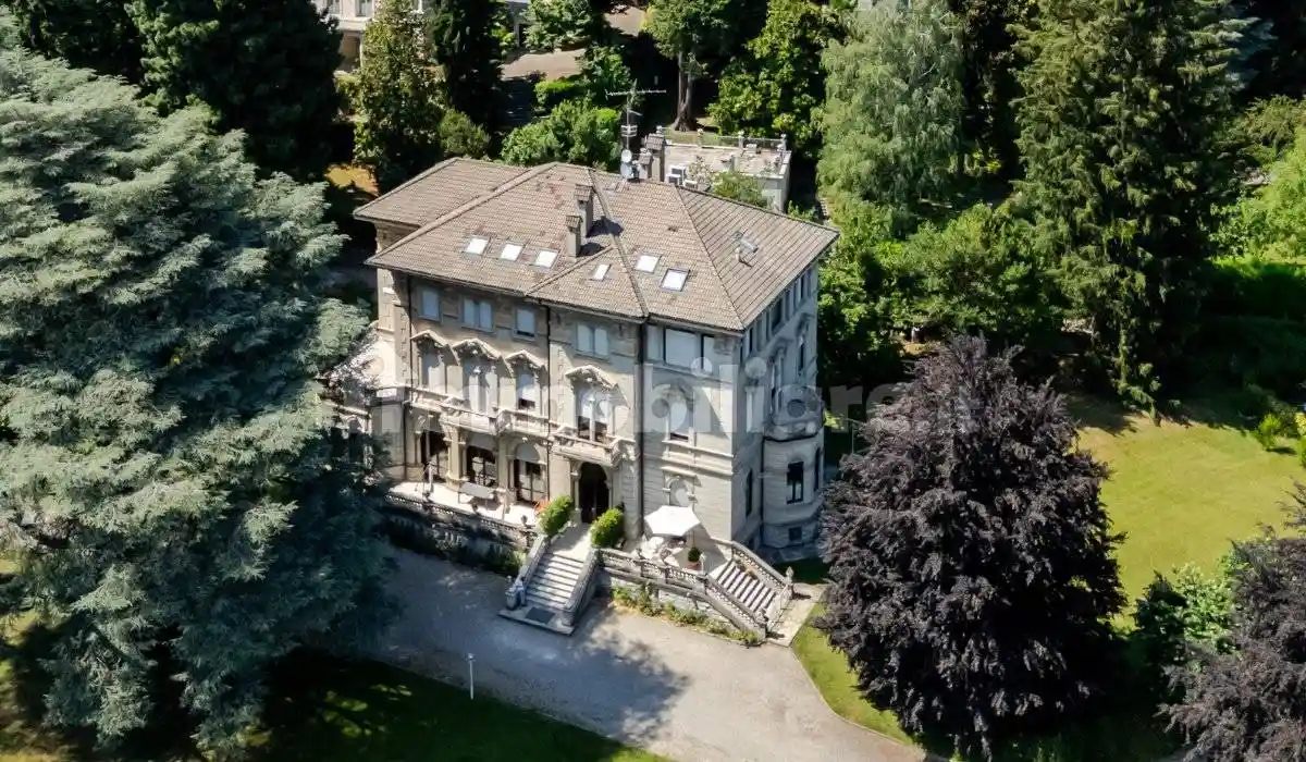 Appartamento in vendita a Varese
