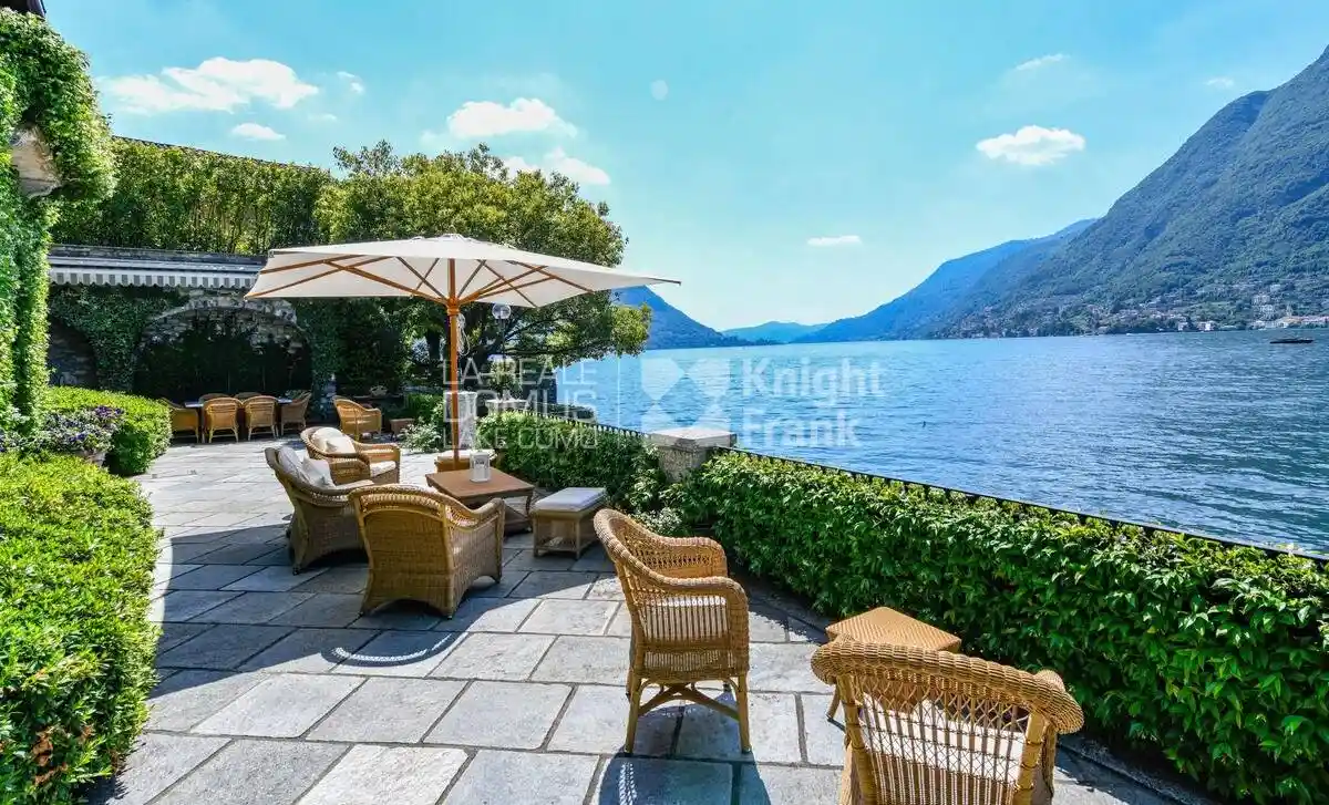 Villa in vendita a Pognana Lario