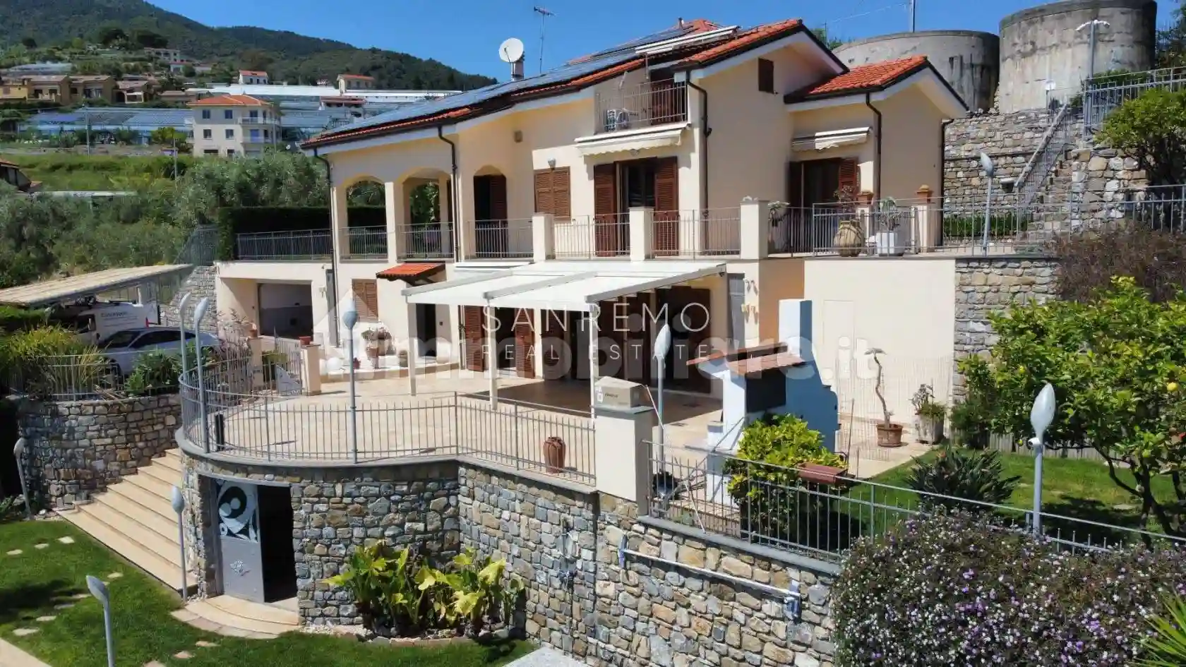 Villa - foto 2